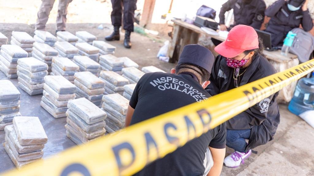 autoridades-salvadorenas-han-incautado-44-toneladas-de-droga-en-lo-que-va-del-2021